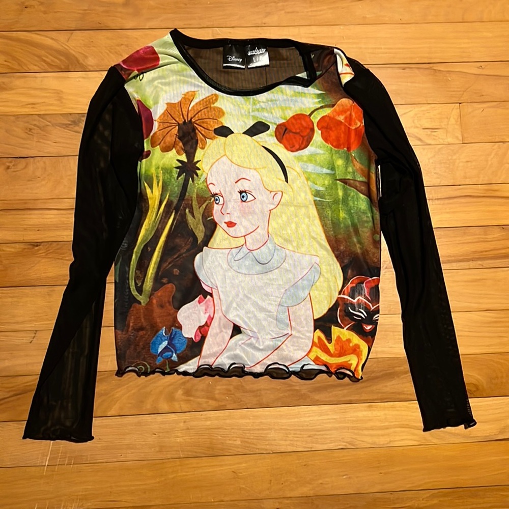 NWT Cakeworthy Alice Mesh Top